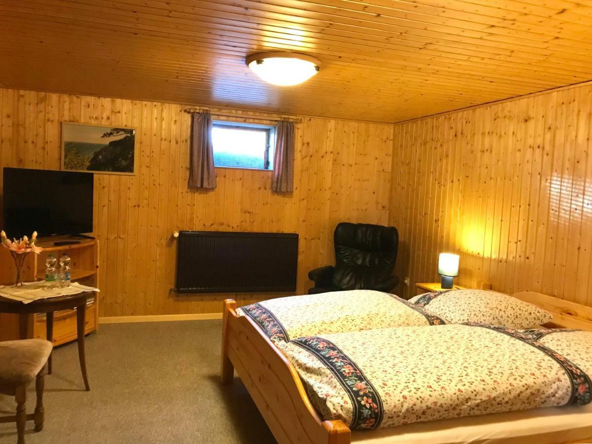 Appartement Schoenes Kellerzimmer Mit Bad à Mittelangeln Extérieur photo